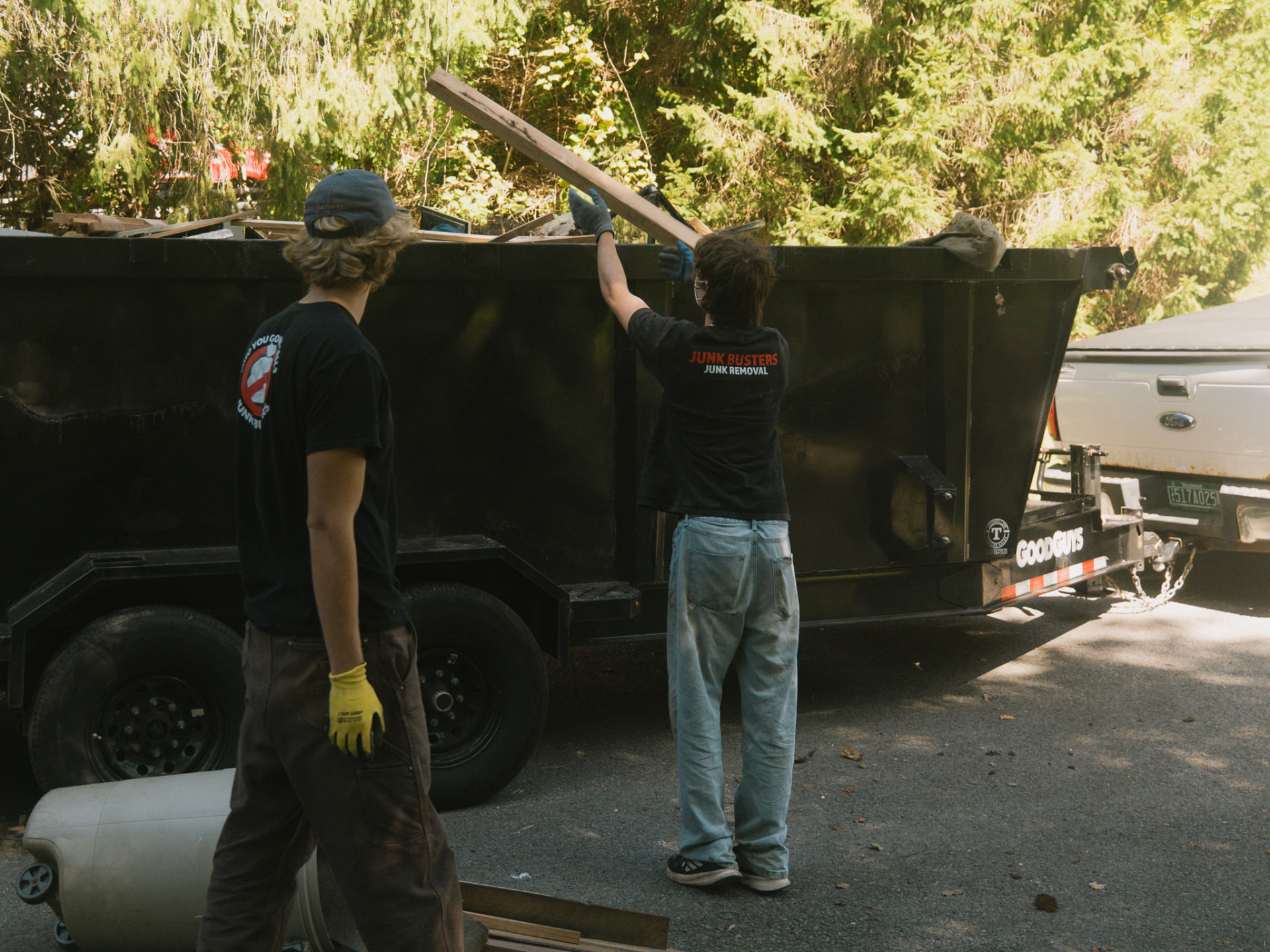 Loading up the trailer